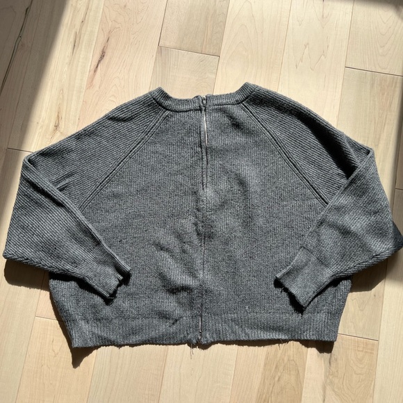Zara sweater - Picture 2 of 3